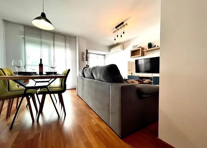 Centrico Urbano Con Terraza Διαμέρισμα *