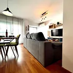 Centrico Urbano Con Terraza Апартаменты *