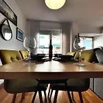 Centrico Urbano Con Terraza Апартаменты *